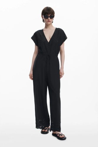 Desigual Rövid Ujjú V-nyakú Jumpsuit Hímzett Részletekkel - Női - Fekete